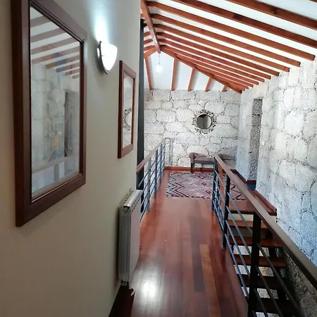 Altes Kellerhaus In Geres Nyaraló